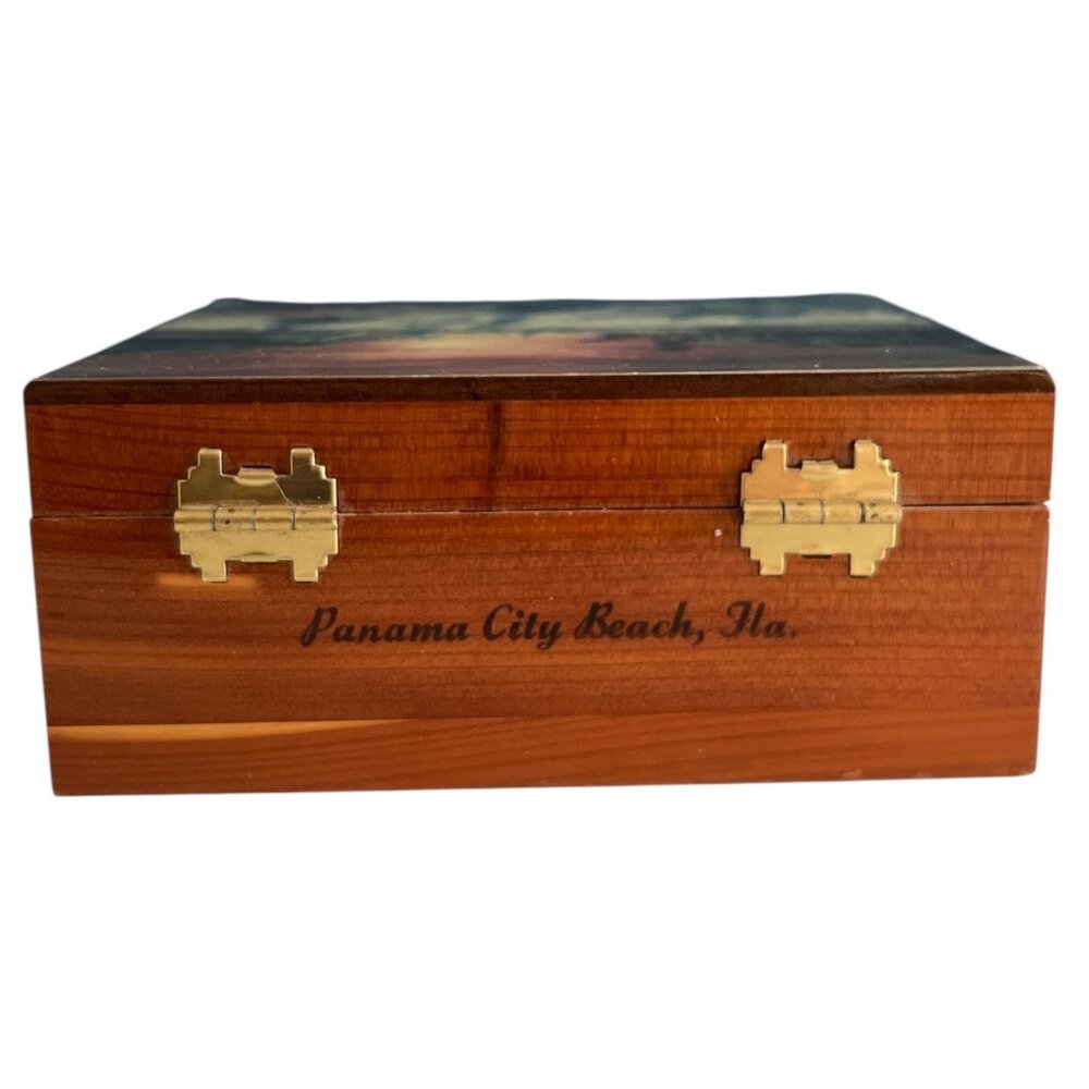 Vintage Cedar Dolphin Reef Wooden Keepsake Box Panama City Beach Florida Souveni - Picture 4 of 6